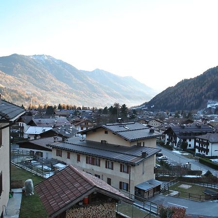 Villetta Con Giardino E Panorama Apartment Carisolo Bagian luar foto