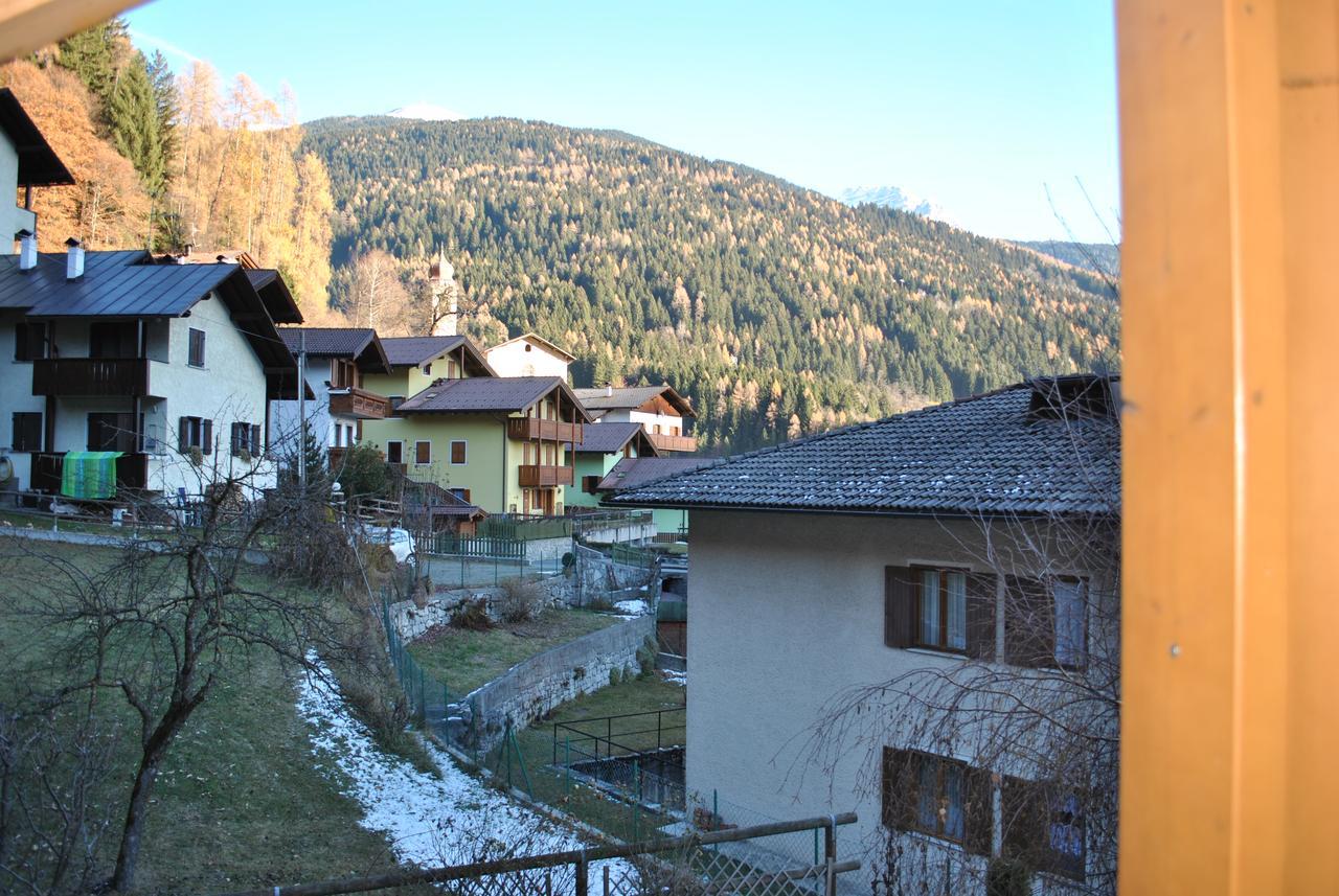 Villetta Con Giardino E Panorama Apartment Carisolo Bagian luar foto
